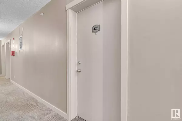 #423 12025 22 AV SW, Edmonton, AB T6W 2Y1