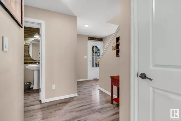 1288 DANIELS CR SW, Edmonton, AB T6W 3J1