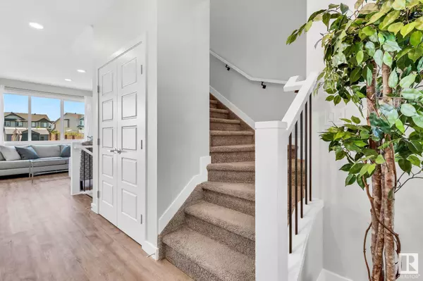 2117 CASSIDY WD SW, Edmonton, AB T6W 1A7