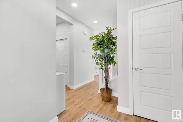 2117 CASSIDY WD SW, Edmonton, AB T6W 1A7