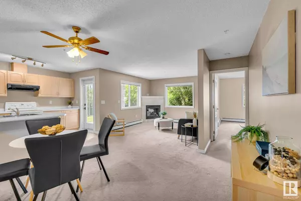 #114 905 BLACKLOCK WY SW, Edmonton, AB T6W 1M7