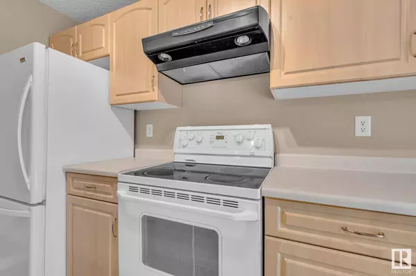 #114 905 BLACKLOCK WY SW, Edmonton, AB T6W 1M7