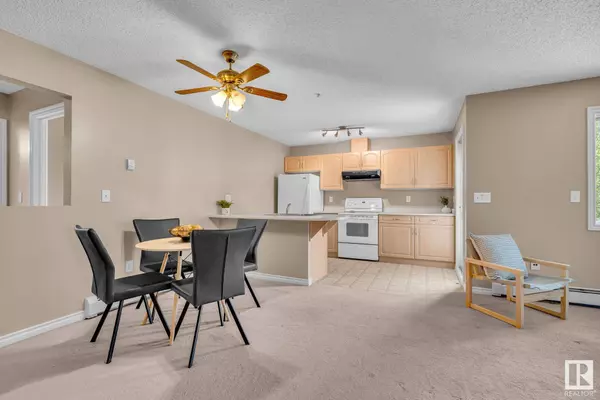 #114 905 BLACKLOCK WY SW, Edmonton, AB T6W 1M7