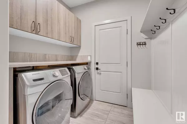 8 MOBERG CL, Leduc, AB T9E 1E5