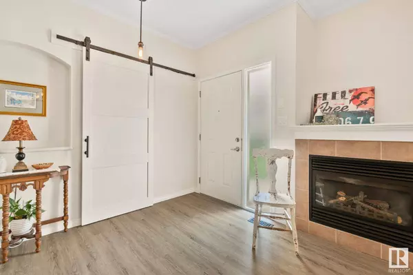 #81 3040 SPENCE WD SW, Edmonton, AB T6X 1N7