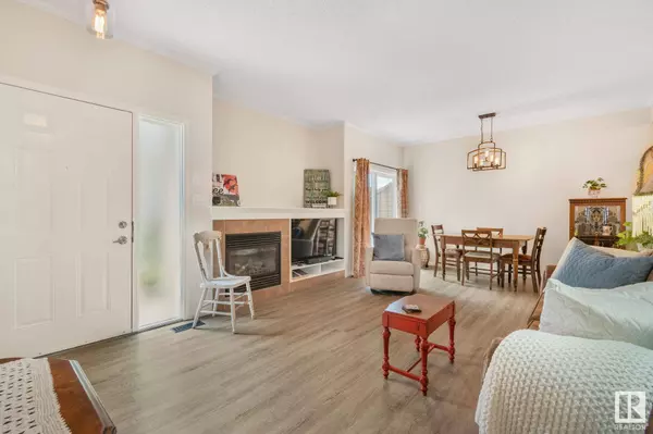 #81 3040 SPENCE WD SW, Edmonton, AB T6X 1N7