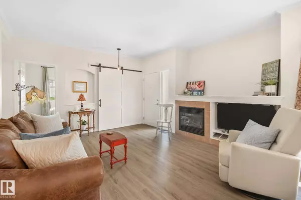 #81 3040 SPENCE WD SW, Edmonton, AB T6X 1N7