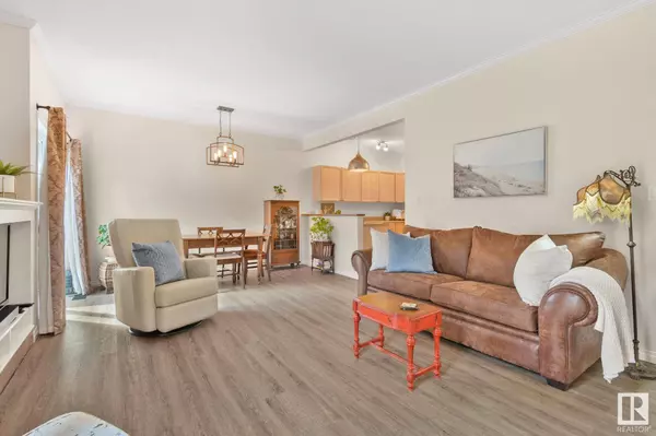 #81 3040 SPENCE WD SW, Edmonton, AB T6X 1N7