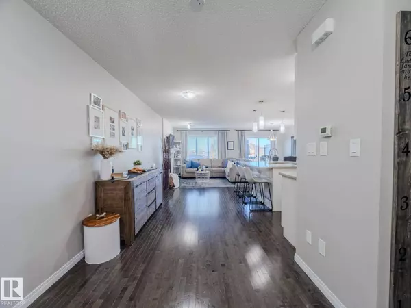 1692 CHAPMAN WY SW, Edmonton, AB T6W 0Y6