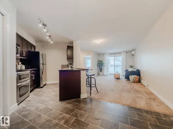 #211 11803 22 AV SW, Edmonton, AB T6W 2R9
