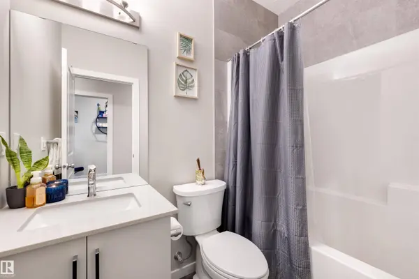 203 LARCH CR, Leduc, AB T9E 1N2