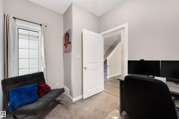 203 LARCH CR, Leduc, AB T9E 1N2