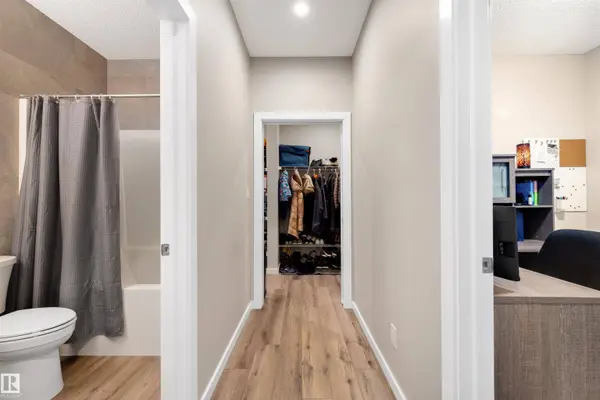 203 LARCH CR, Leduc, AB T9E 1N2