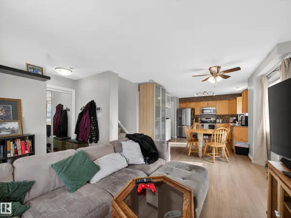 11933 77 ST NW, Edmonton, AB T5B 2G5