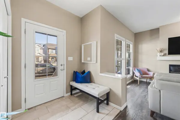 4042 CHAPPELLE GREEN GR SW, Edmonton, AB T6W 4B4