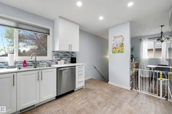5502 52 ST, Leduc, AB T9E 5P6