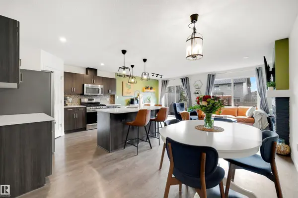 2132 CASSIDY WD SW, Edmonton, AB T6W 3E1