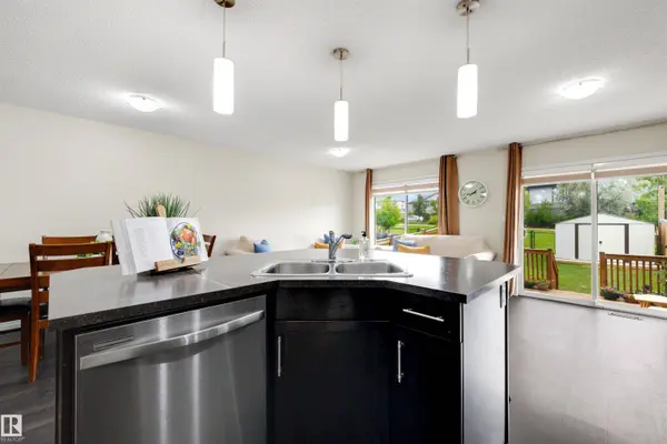 2422 CASSIDY WY SW, Edmonton, AB T6W 3E2