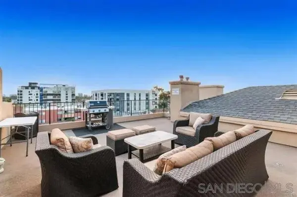3990 Centre #209, San Diego, CA 92103