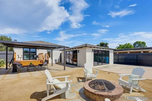 4620 Altadena Ave