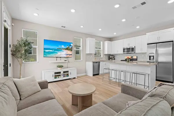 1233 Sunrise View #105, San Marcos, CA 92078