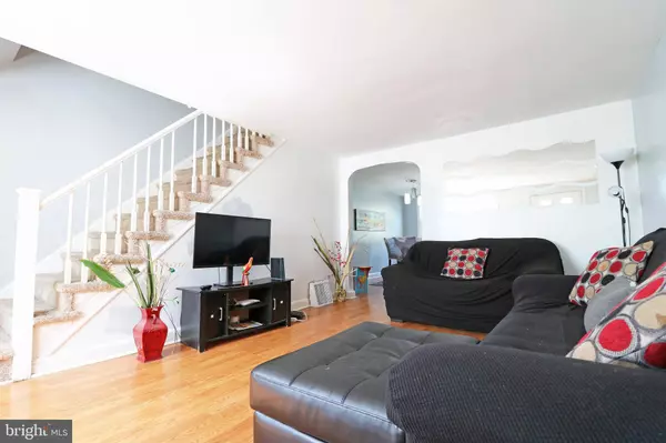 63 W MADISON AVE, Clifton Heights, PA 19018