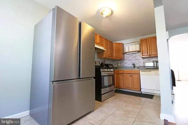 63 W MADISON AVE, Clifton Heights, PA 19018