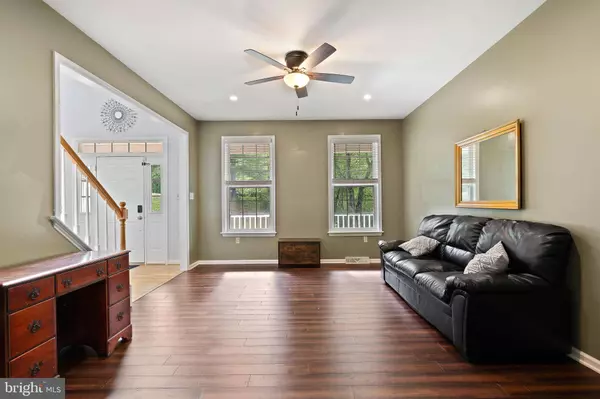 320 BAKER DR, Lincoln University, PA 19352