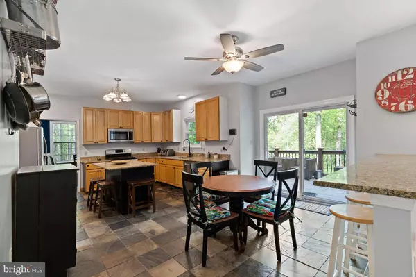 320 BAKER DR, Lincoln University, PA 19352