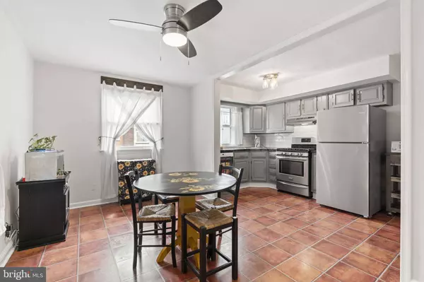 209 EDGEWOOD AVE, Folsom, PA 19033