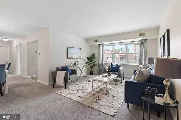 814 SOUTH AVE #J6, Secane, PA 19018