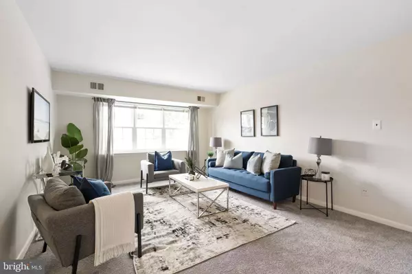 814 SOUTH AVE #J6, Secane, PA 19018