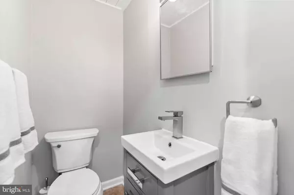 82 PARK VALLEI LN, Brookhaven, PA 19015