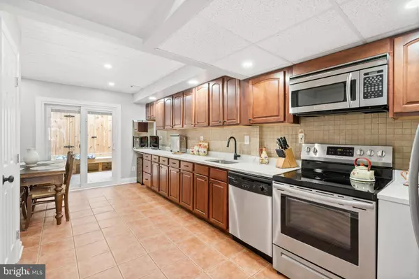 82 PARK VALLEI LN, Brookhaven, PA 19015