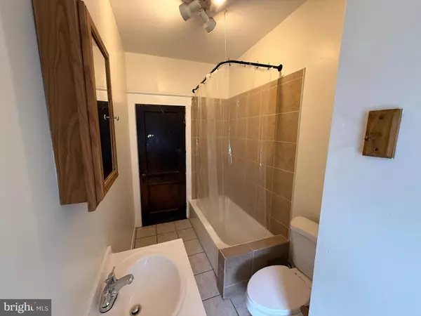 724 ASH AVE #2, Darby, PA 19023