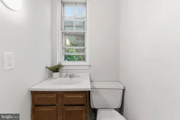 725 IRVINGTON PL, Chester, PA 19013