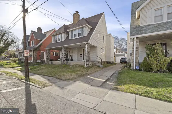 2517 MARSHALL RD, Drexel Hill, PA 19026