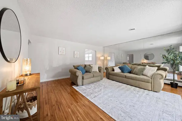 920 BELMONT AVE, Secane, PA 19018