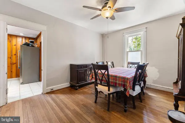 333 OAK AVE, Sharon Hill, PA 19079