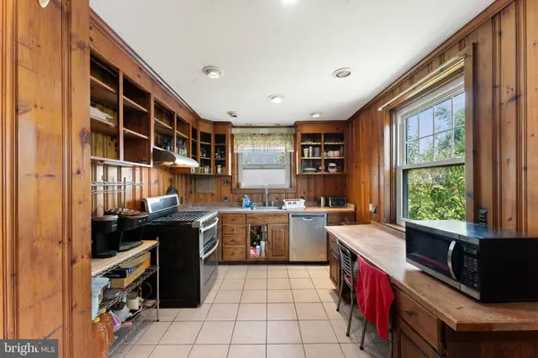 333 OAK AVE, Sharon Hill, PA 19079