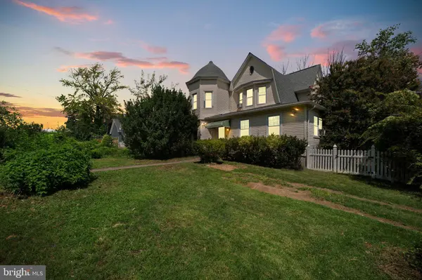 333 OAK AVE