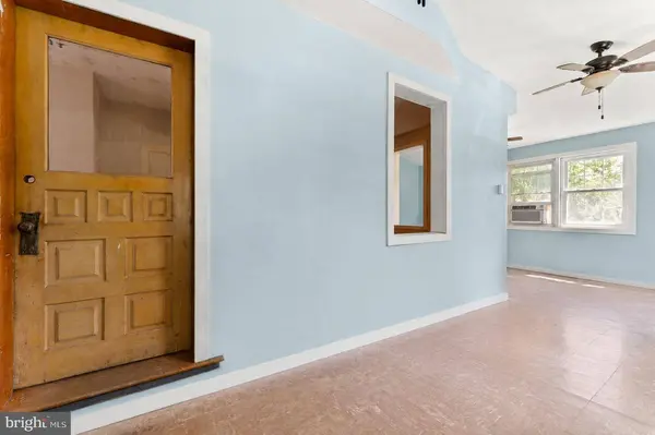 333 OAK AVE, Sharon Hill, PA 19079