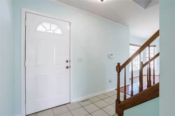 162 Chelsea Meadows DR, West Henrietta, NY 14586