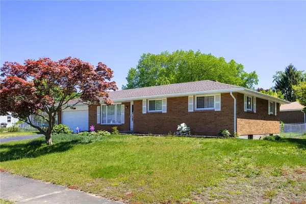 62 Frandee LN, Rochester, NY 14626