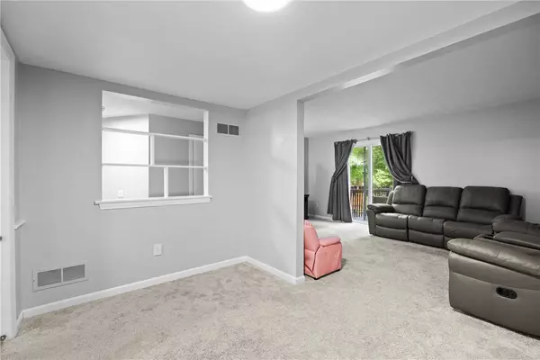 51 Woodridge, Henrietta, NY 14467