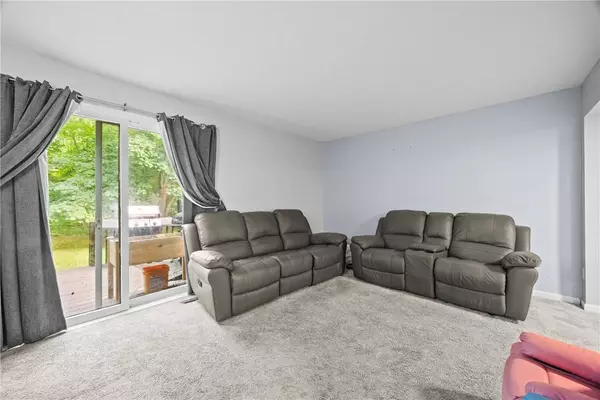 51 Woodridge, Henrietta, NY 14467