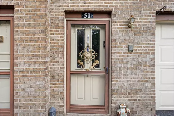 51 Woodridge, Henrietta, NY 14467