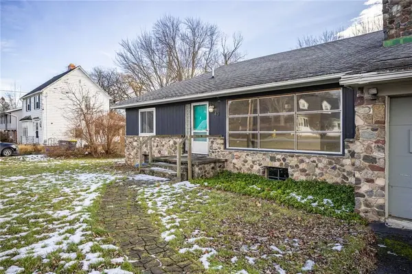 43 River Meadow DR, Rochester, NY 14623