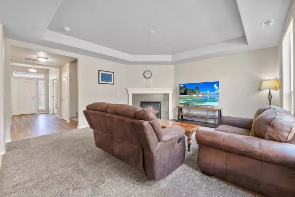 7707 E Garnet Ln, Spokane, WA 99212