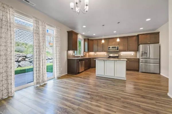 7707 E Garnet Ln, Spokane, WA 99212